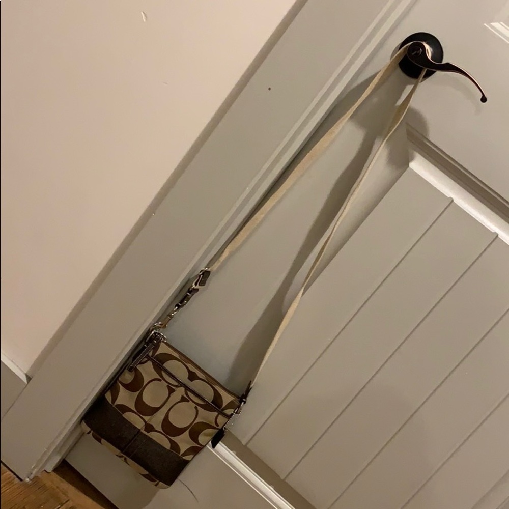 Small Coach crossbody - Picture 4 of 4